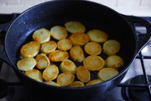 לטגן תפוחי אדמה