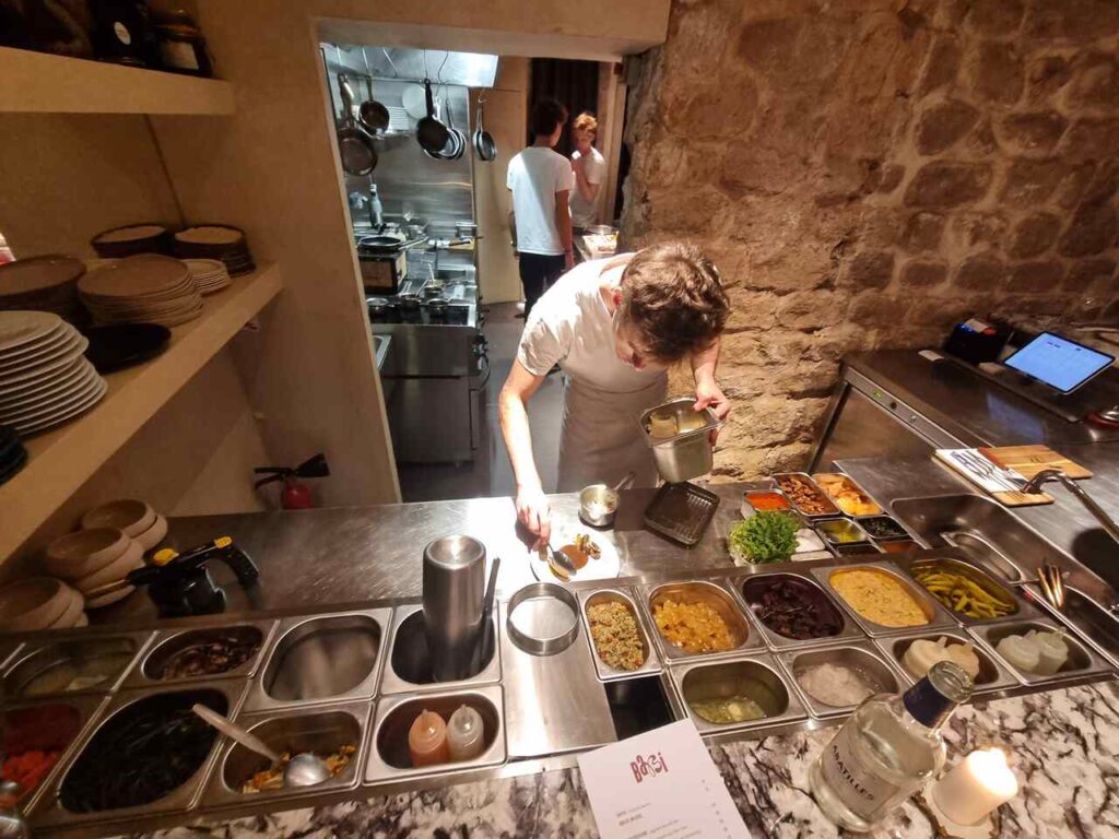 באבי, השף בפעולה