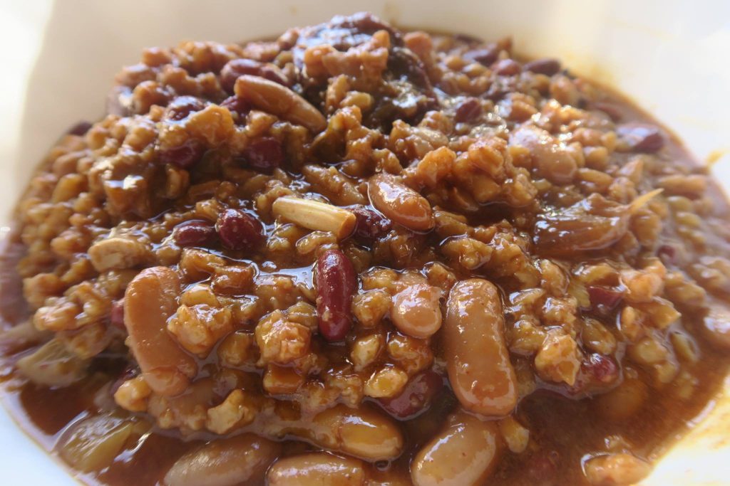 שעועית בחמין